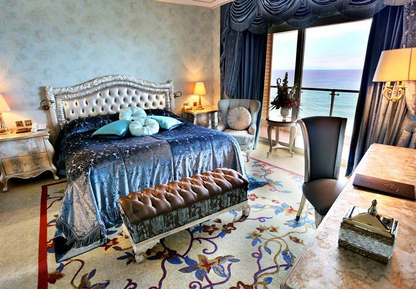 Merit Royal Hotel & Casino Karavas  Bagian luar foto