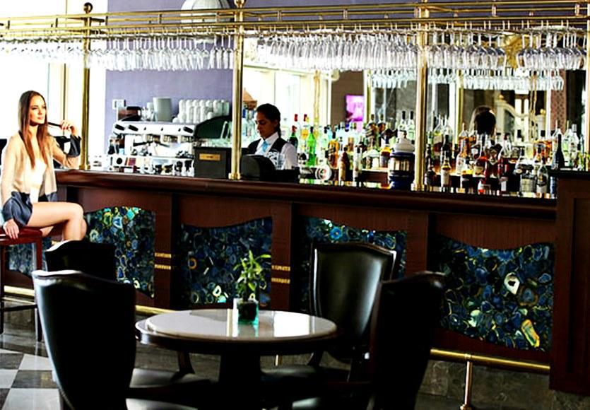 Merit Royal Hotel & Casino Karavas  Bagian luar foto