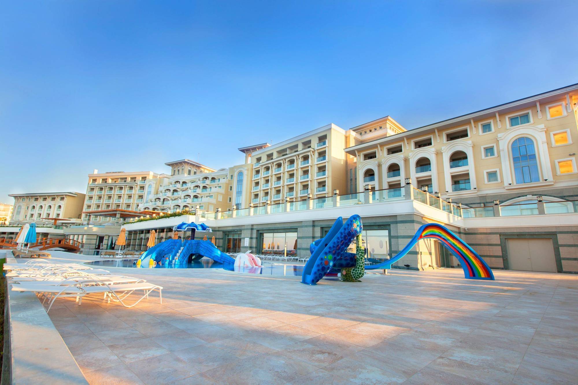 Merit Royal Hotel & Casino Karavas  Bagian luar foto