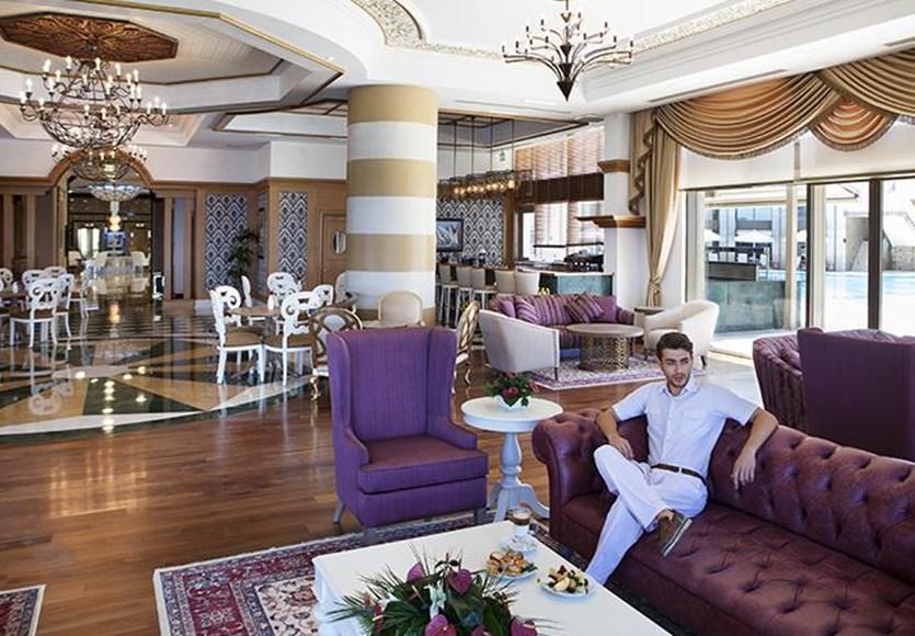 Merit Royal Hotel & Casino Karavas  Bagian luar foto