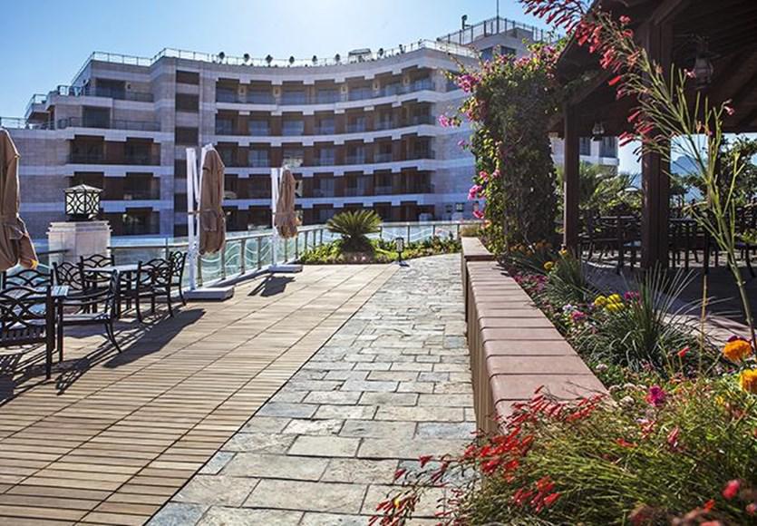 Merit Royal Hotel & Casino Karavas  Bagian luar foto