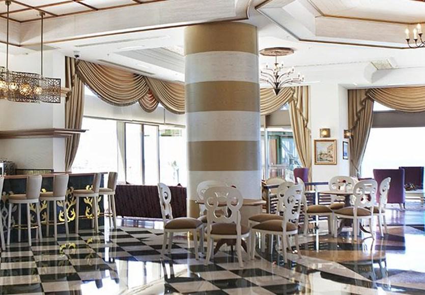 Merit Royal Hotel & Casino Karavas  Bagian luar foto