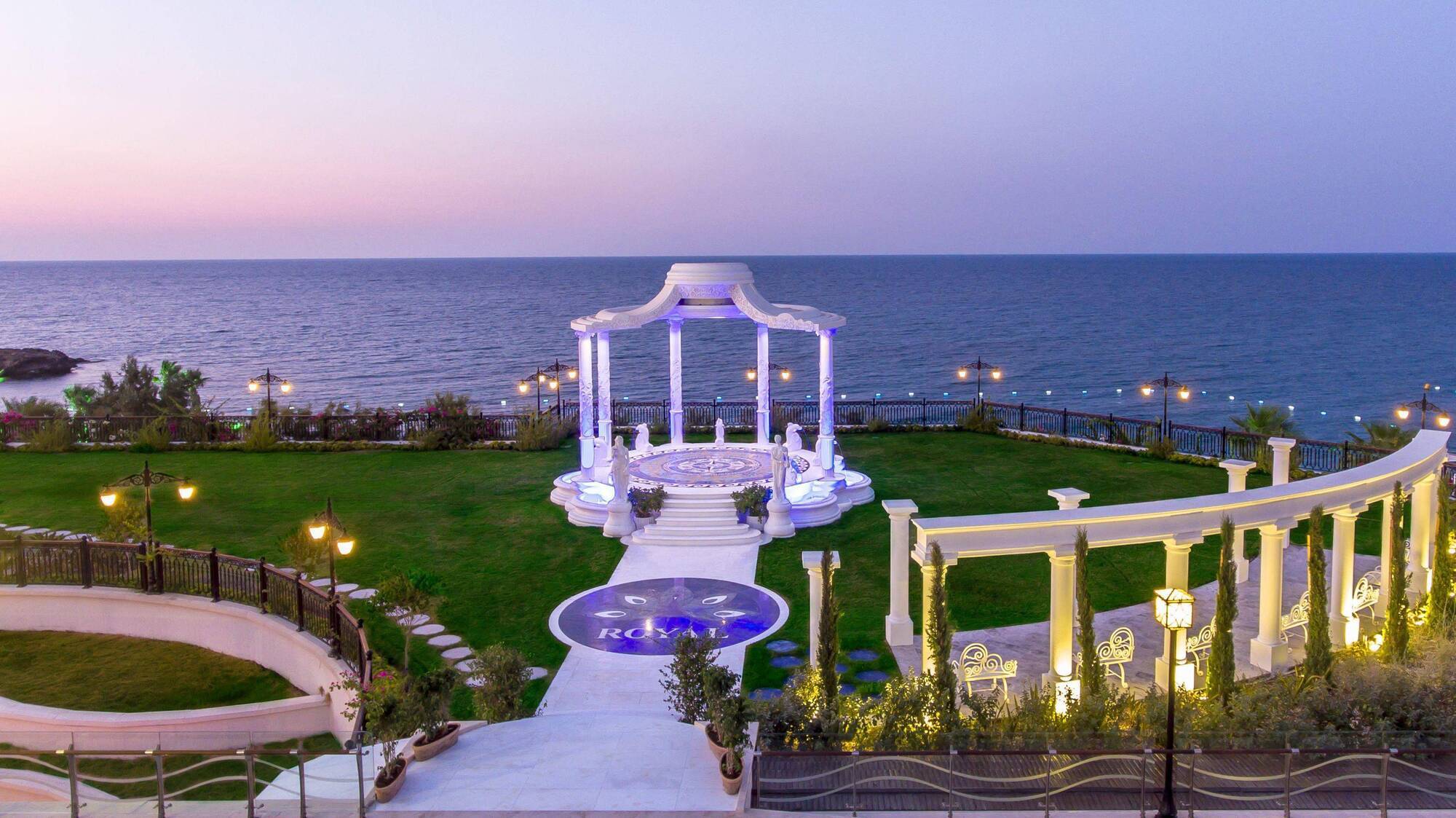 Merit Royal Hotel & Casino Karavas  Bagian luar foto